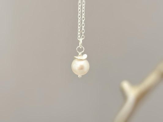 Minimalist Sterling Silver Single Pearl Necklace